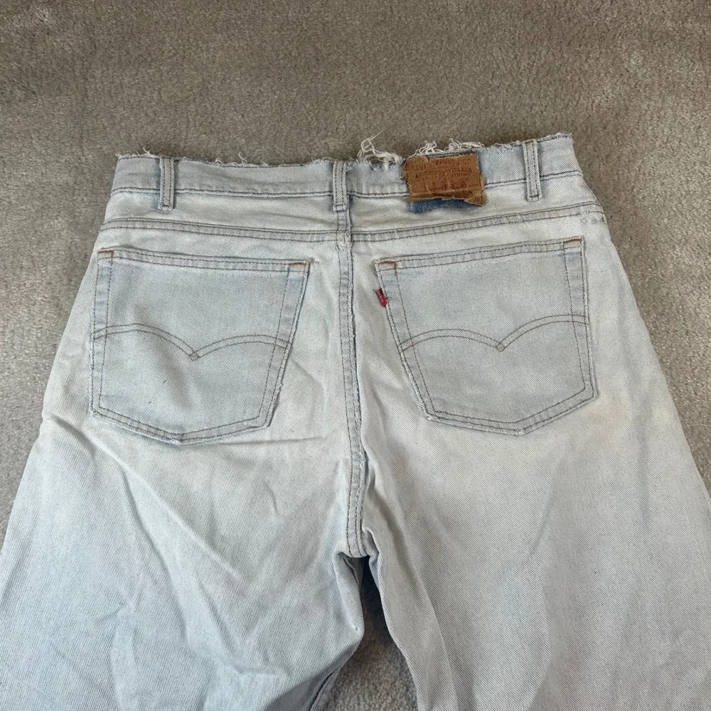 Vintage 90s Levi's 550 Relaxed Fit Jeans Men's‎ 33x30 Light Wash Distressed USA